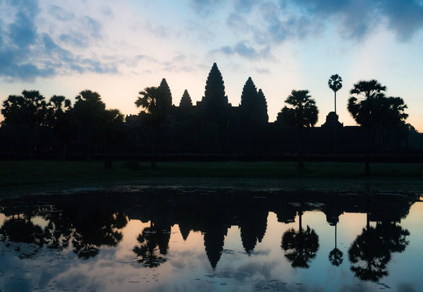 Angkor Wat 6-15 am.jpg